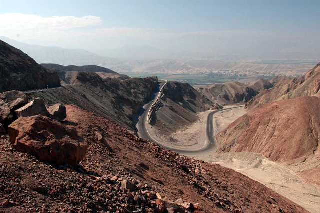 Peru: Lima, Cusco, Machu Picchu, Manu, Arequipa, Nacza... 2003 by David Cary toPisco - 